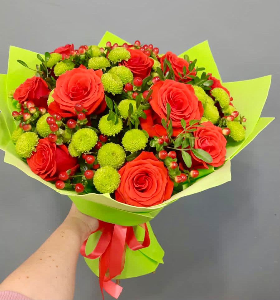 Букет цветов из: Хризантемы и Розы в К.Либкнехте