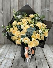 Букет цветов из:  Розы и Лизиантусы в К.Либкнехте