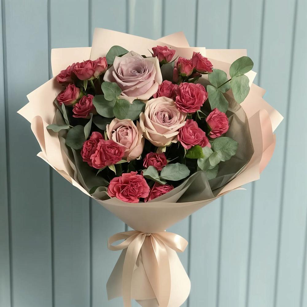 Букет цветов из: Гвоздики и Розы в К.Либкнехте
