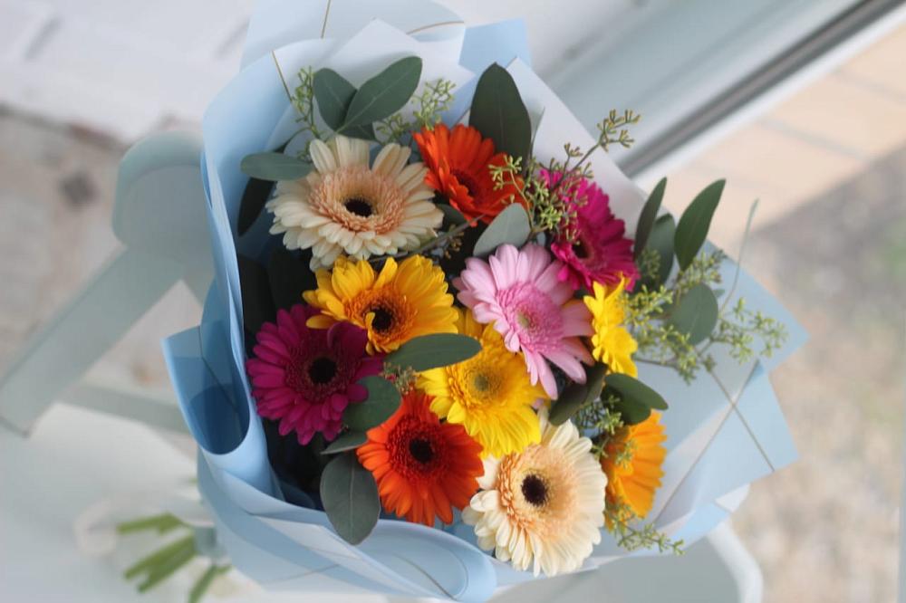 Букет цветов из: Герберы в К.Либкнехте