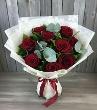 Букет цветов из:  Розы в К.Либкнехте