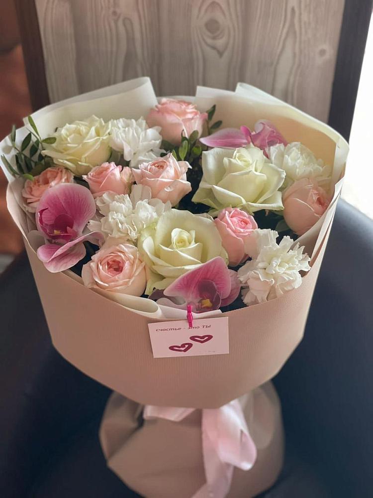 Букет цветов из: Орхидеи, Розы и Гвоздики в К.Либкнехте