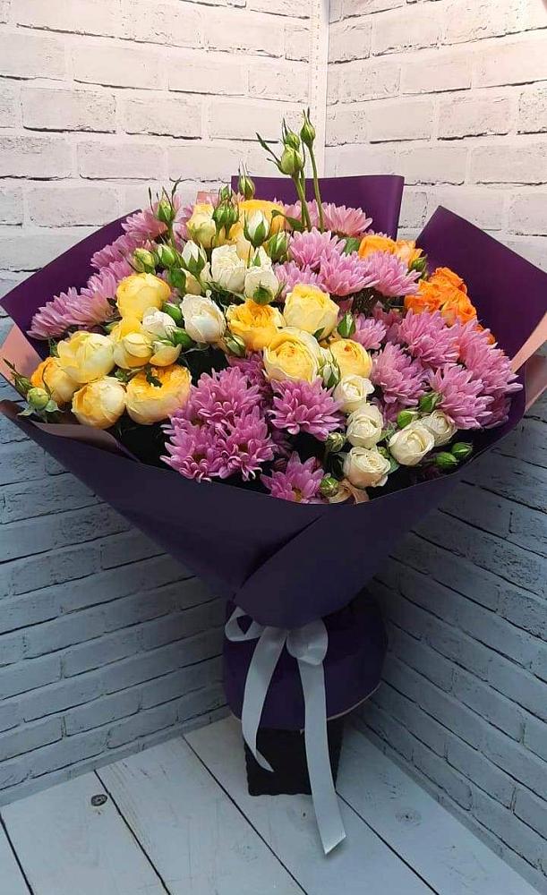 Букет цветов из: Хризантемы и Розы в К.Либкнехте
