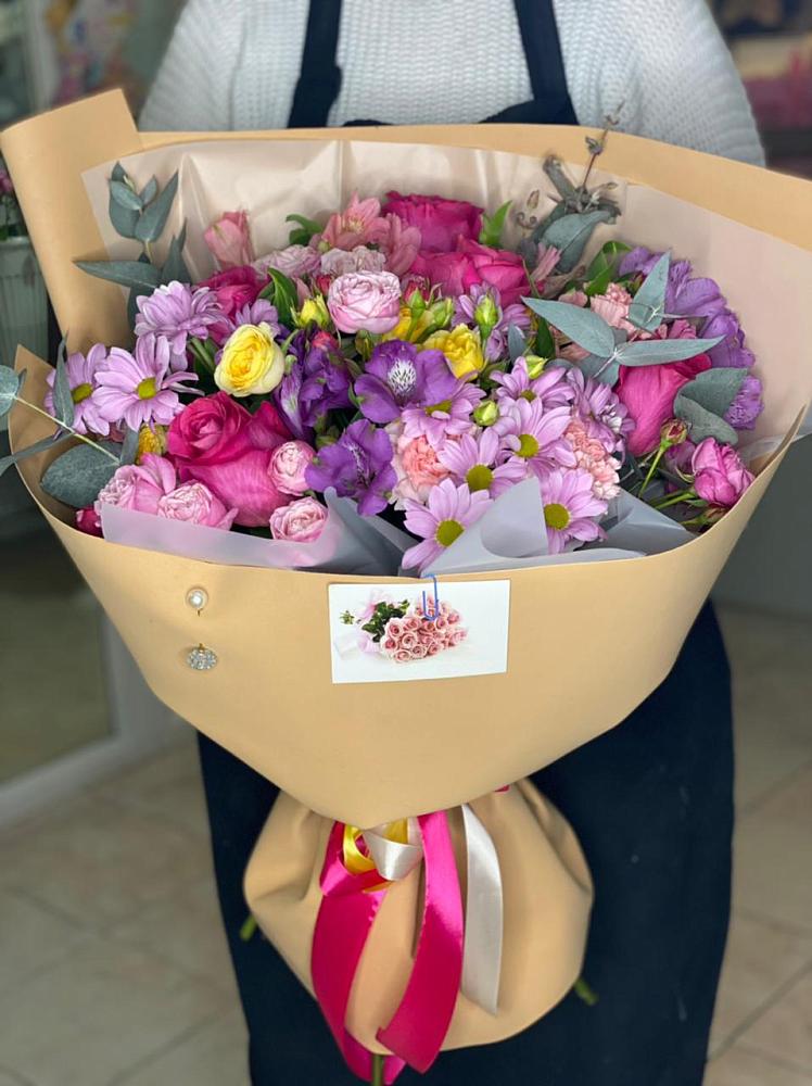 Букет цветов из: Хризантемы, Гвоздики и Альстромерии в К.Либкнехте