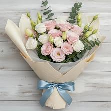 Букет цветов из:  Лизиантусы в К.Либкнехте