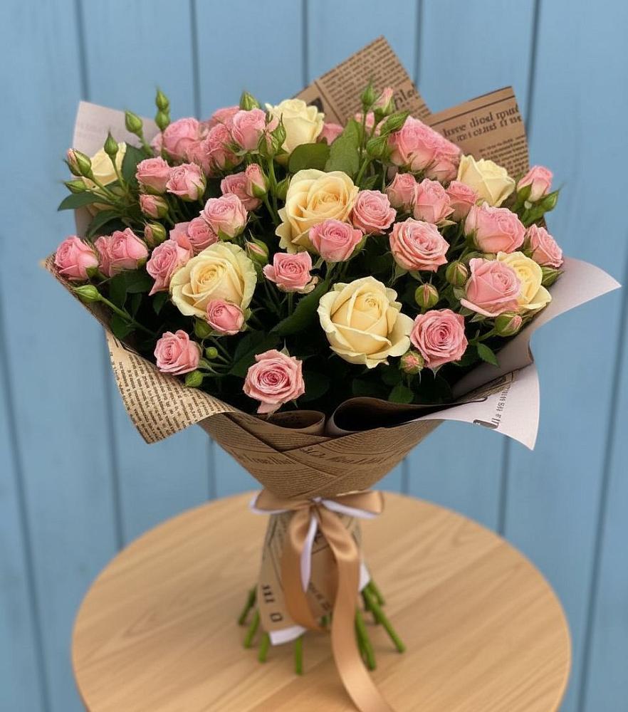 Букет цветов из: Розы в К.Либкнехте