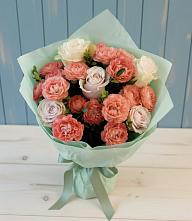 Букет цветов из:  Розы в К.Либкнехте