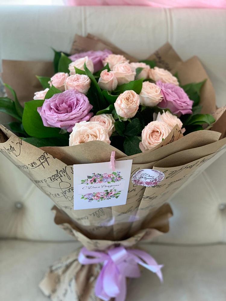 Букет цветов из: Розы в К.Либкнехте