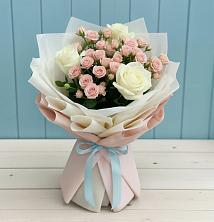 Букет цветов из:  Розы в К.Либкнехте