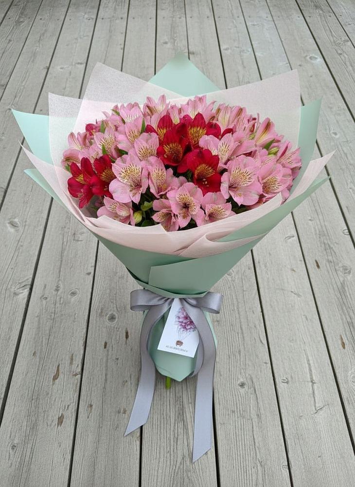 Букет цветов из: Альстромерии в К.Либкнехте