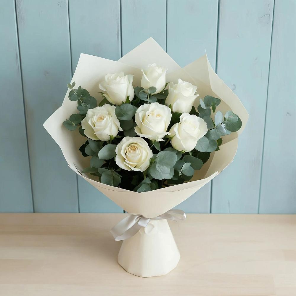 Букет Белые розы в Эвкалипте в К.Либкнехте