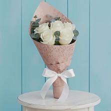 Букет цветов из:  Розы в К.Либкнехте