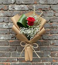 Букет цветов из:  Розы в К.Либкнехте