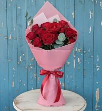 Букет цветов из:  Розы в К.Либкнехте