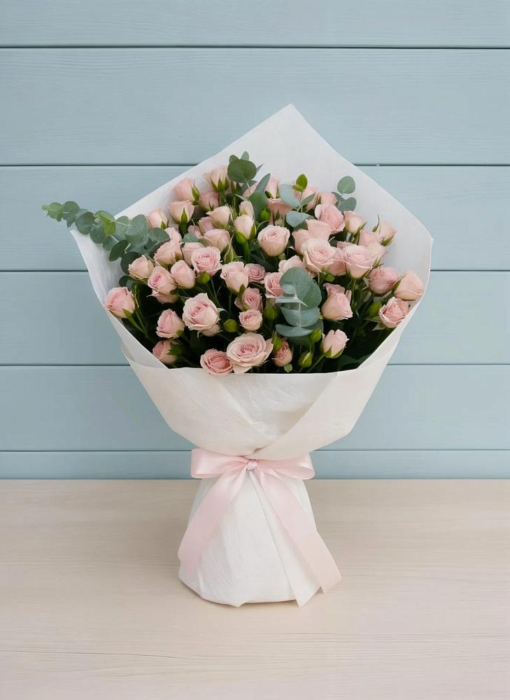 Букет цветов из: Розы в К.Либкнехте