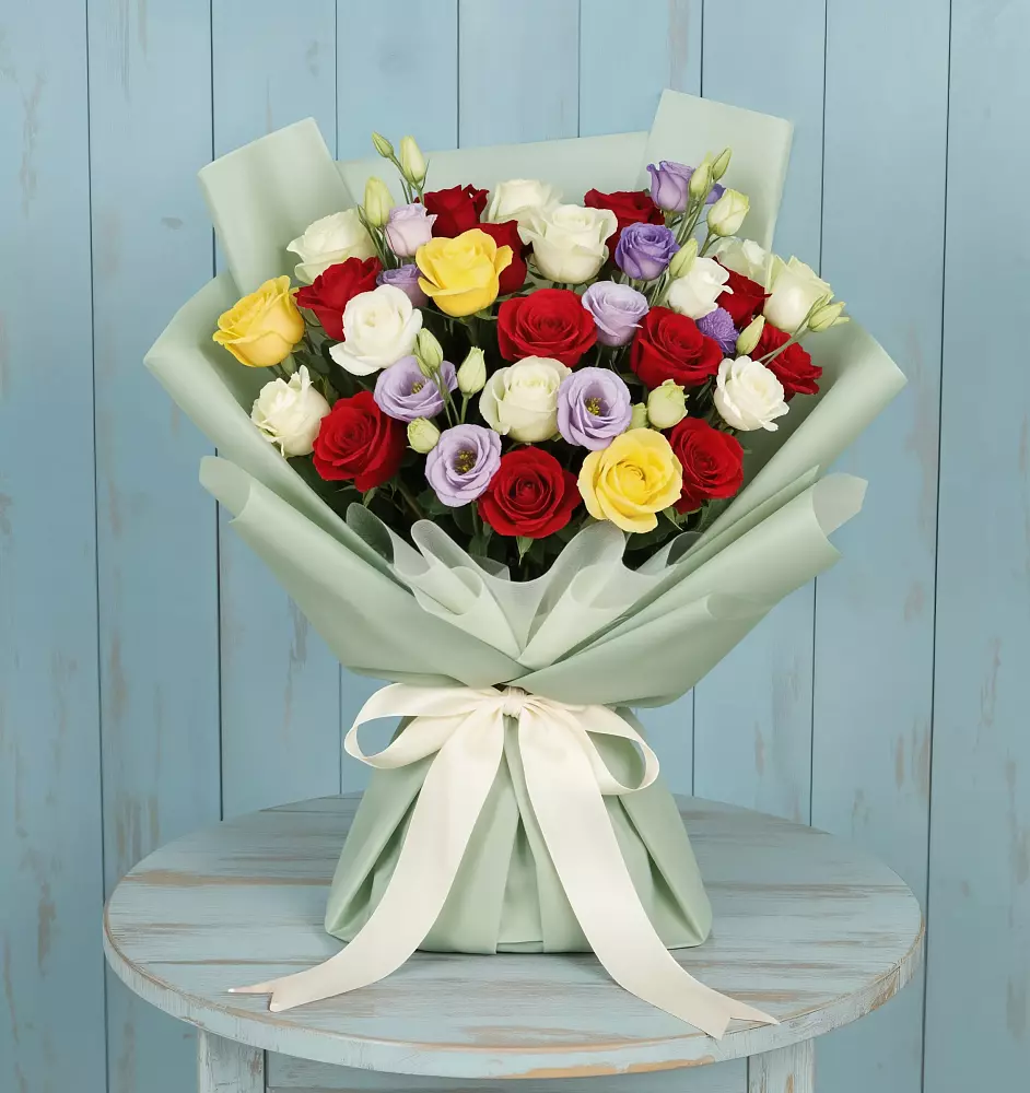 Букет цветов из: Розы в К.Либкнехте