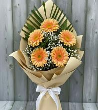 Букет цветов из:  Герберы в К.Либкнехте