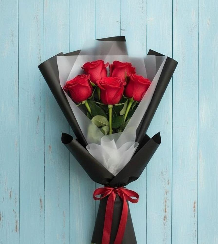 Букет цветов из: Розы в К.Либкнехте