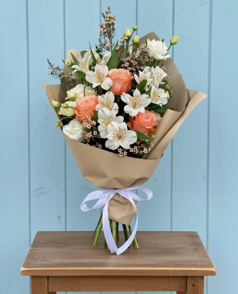 Букет цветов из: Альстромерии, Лизиантусы, Розы и Хризантемы в К.Либкнехте