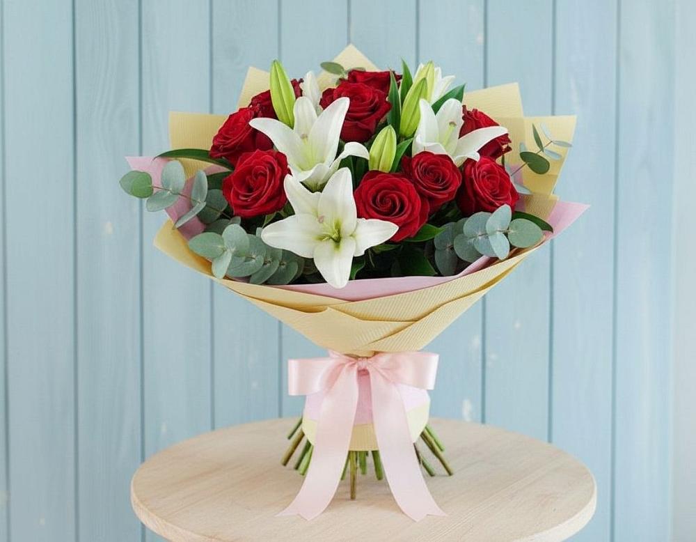 Букет цветов из: Лилии и Розы в К.Либкнехте