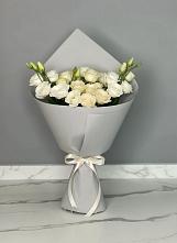 Букет цветов из:  Розы и Лизиантусы в К.Либкнехте