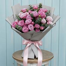 Букет цветов из:  Розы в К.Либкнехте